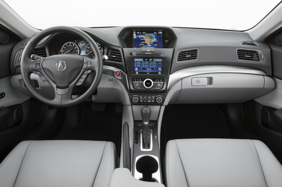 Торпедо Acura ILX (DE) 2016 года  (фото 14 из 32)